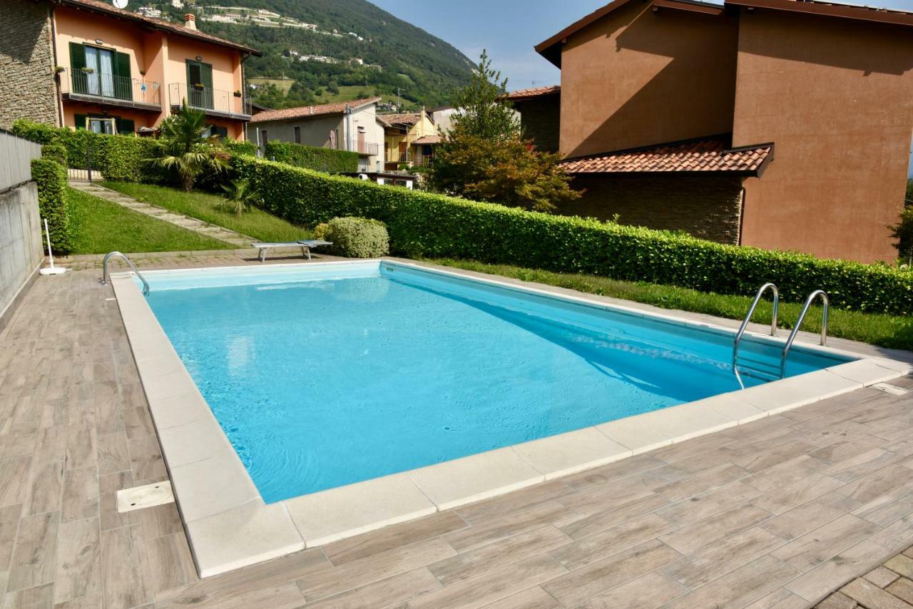 Holiday Apartment Albachiara Tavernola Bergamasca Esterno foto