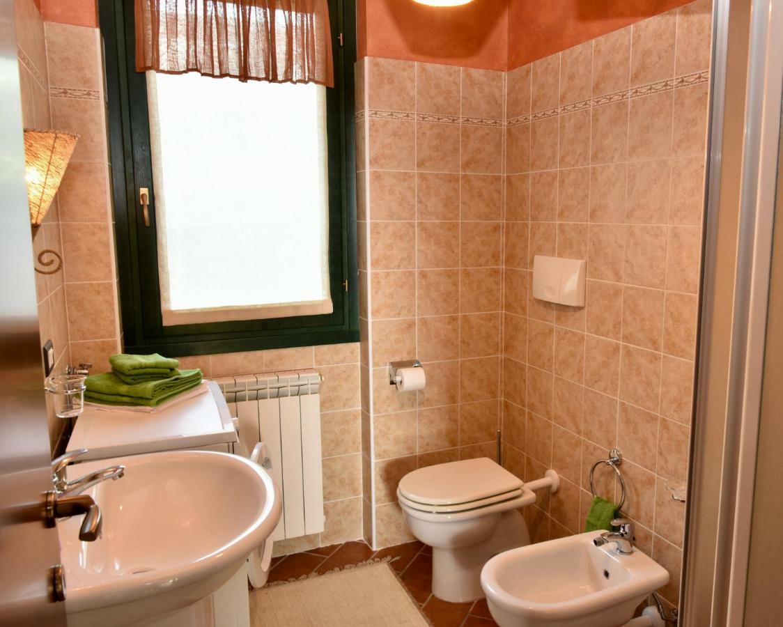 Holiday Apartment Albachiara Tavernola Bergamasca Esterno foto